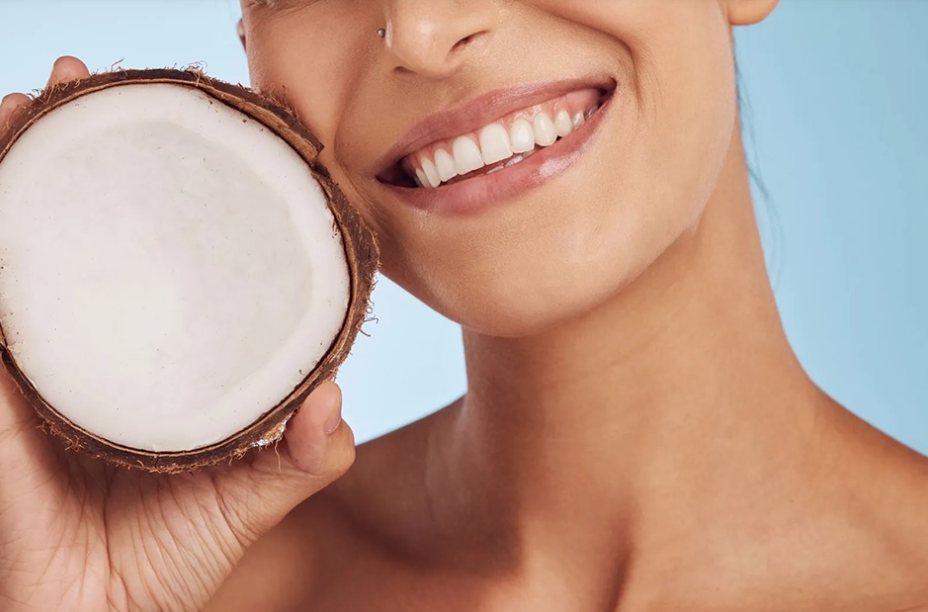 Coconut oil teeth whitening